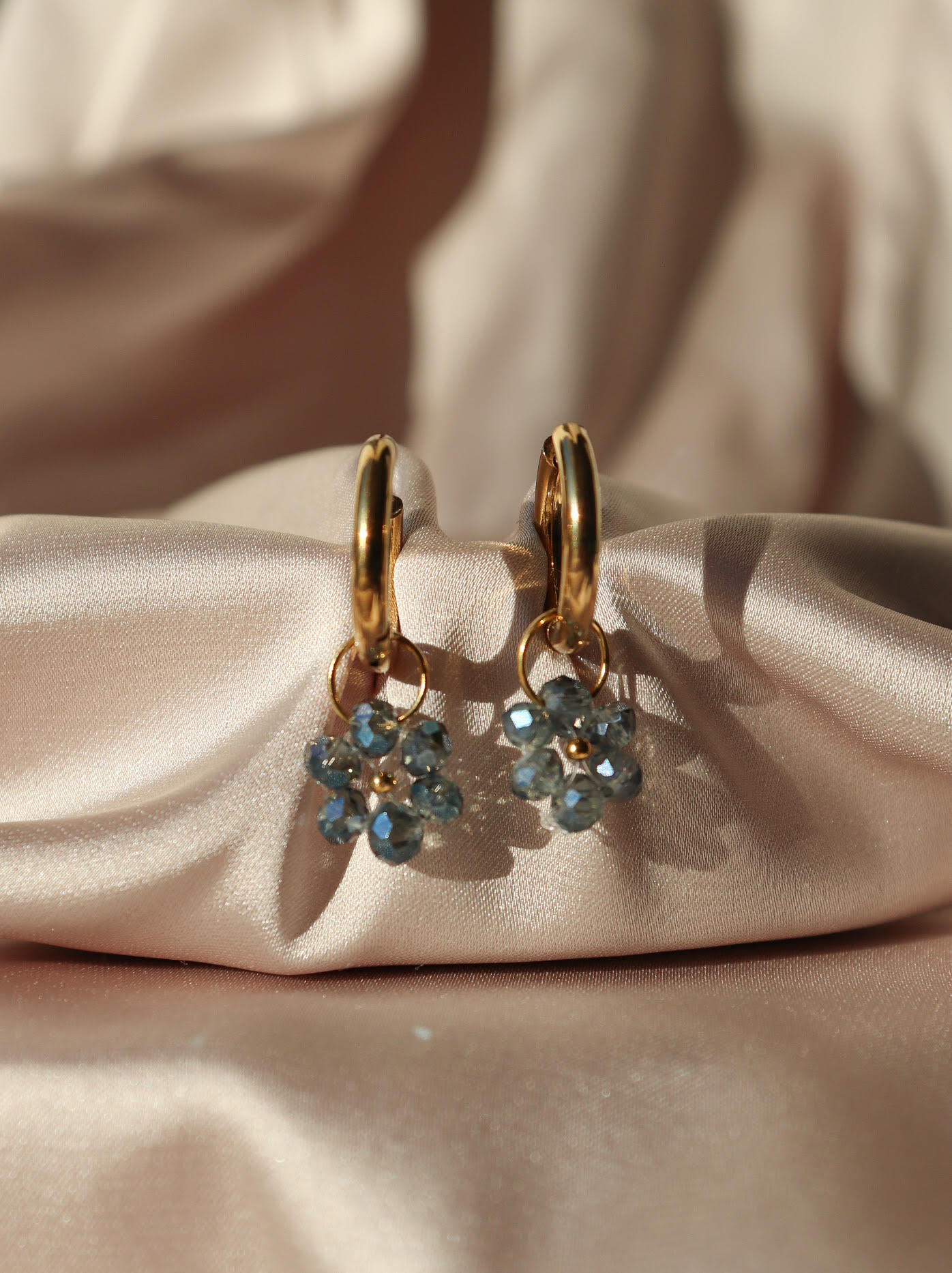 Boucles d'oreilles Fleur de Perle / bleu glacé