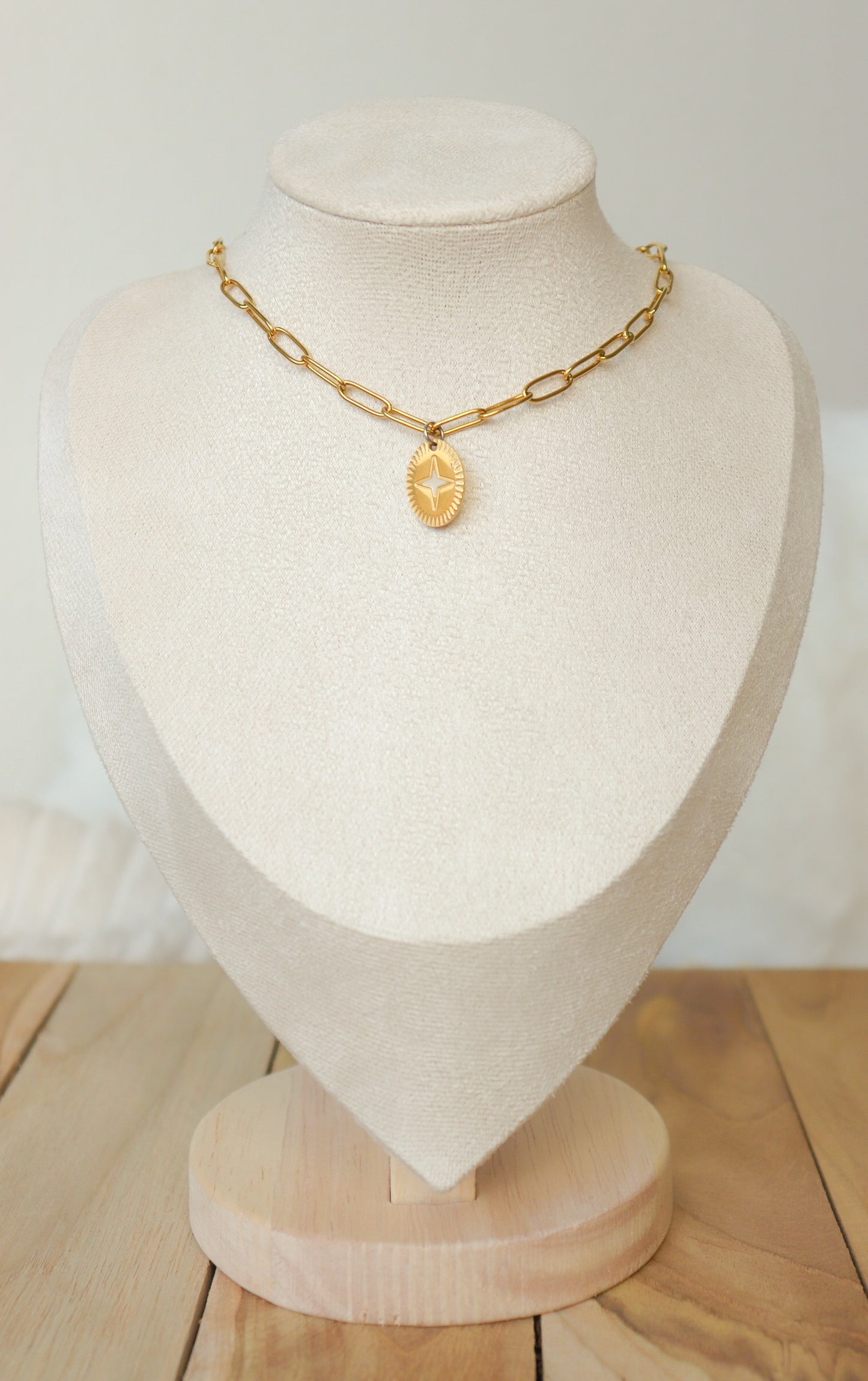 Collier Charlie