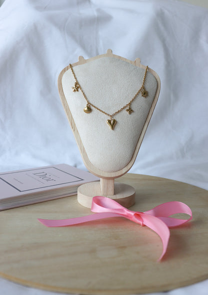 Collier Summer