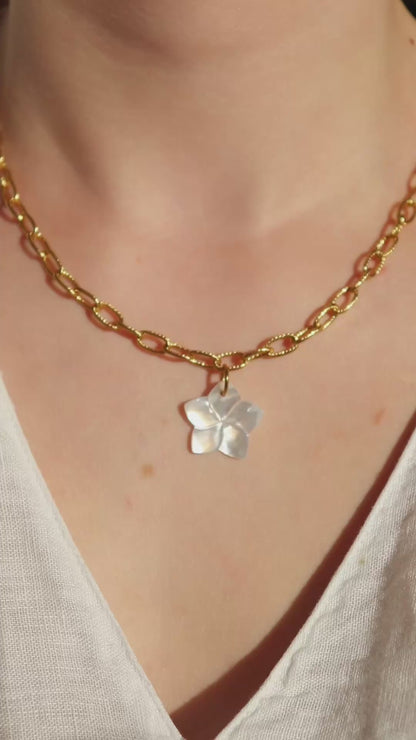 Collier Maya